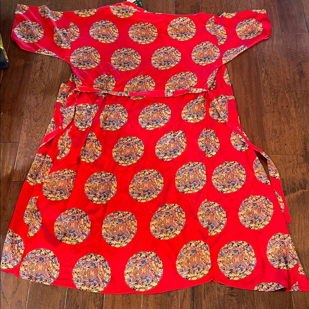 Vibrant Red Patterned Women's Robe - Picture 6 of 6